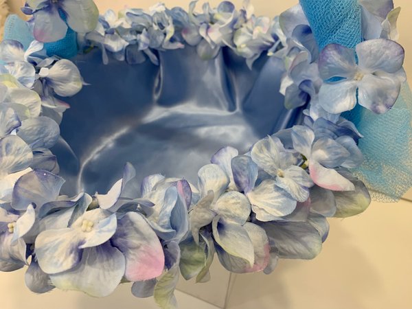 Gastgeschenk Korb "Blauer Blütenschleier"